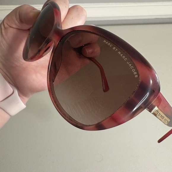 Marc by Marc Jacobs Sunglasses | Red-Pink & Brown Marble | 100% UV Protection - Picture 2 of 11